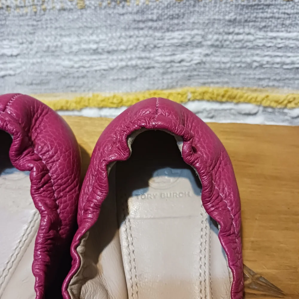 Tory Burch Pink Flats with Gold Logo - Picture 2 of 11